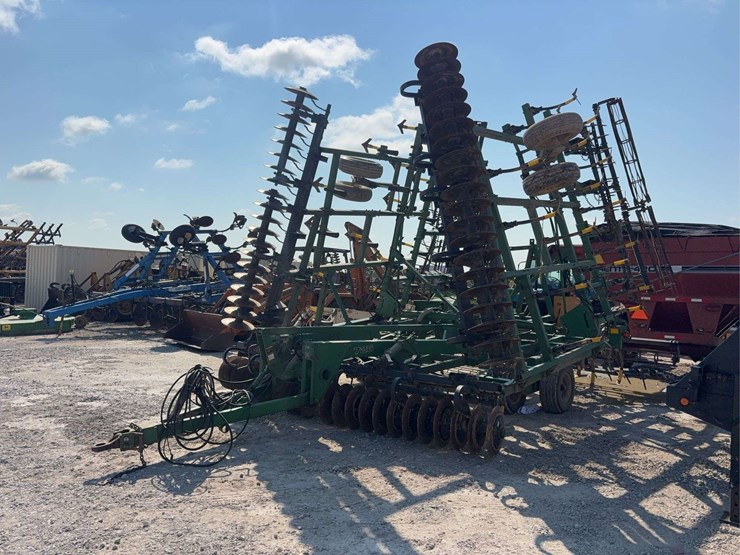 john-deere-726-image-1