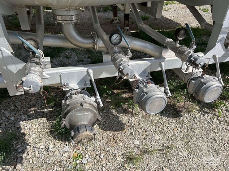 2010-brenner-aluminum-407-t/a-chemical-tanker-trailer-image-14