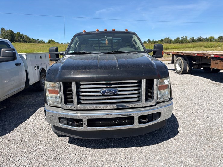 2008-ford-f350-xlt-image-2