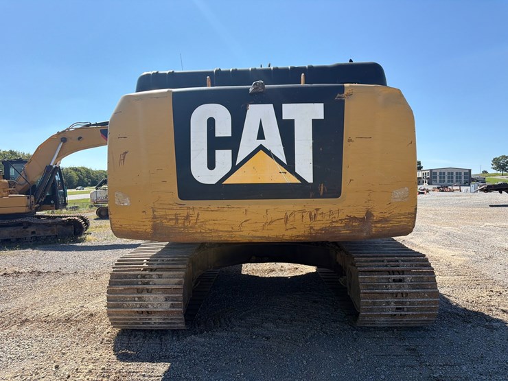 caterpillar-326fl-image-4