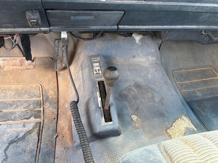 1992-chevrolet-silverado-3500-image-11