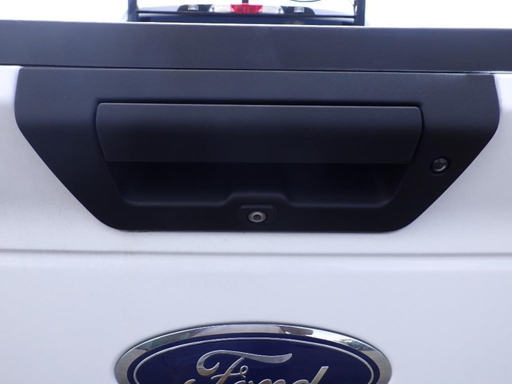 2017-ford-f150-image-14