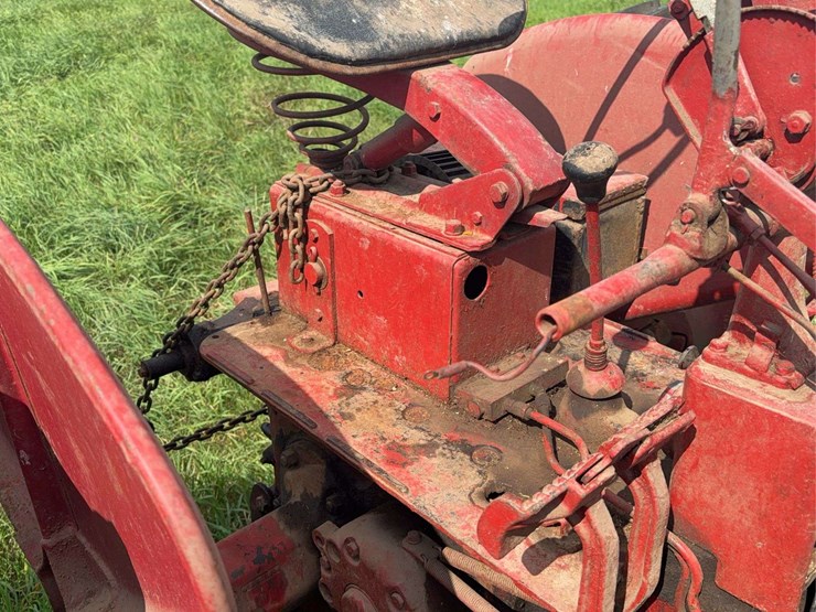 farmall-200-image-31