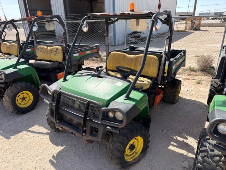 john-deere-gator-image-1