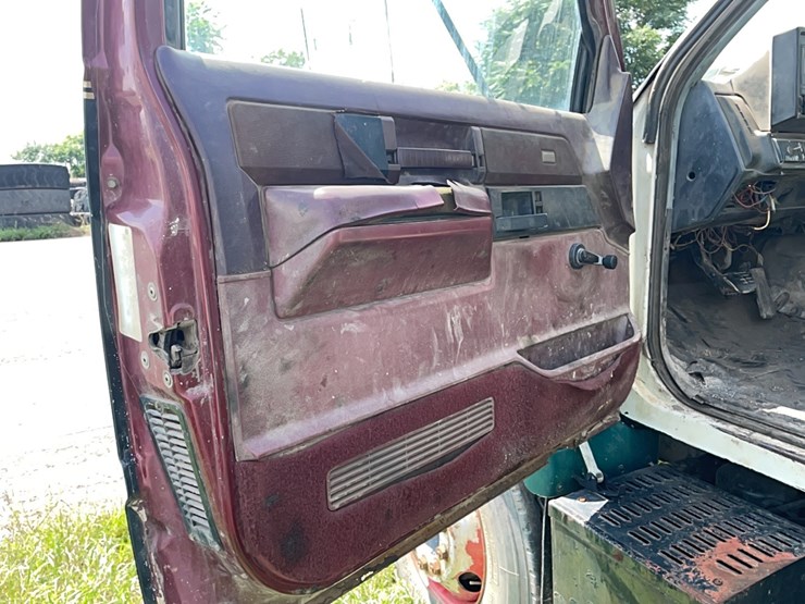 gmc-fuel/lube-truck-vn:1gdm7h1j9lj605874-image-12