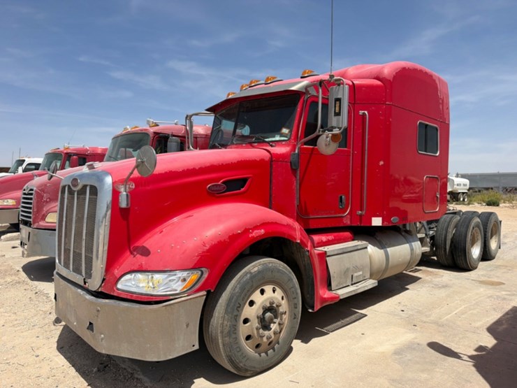 2009-peterbilt-386-image-1