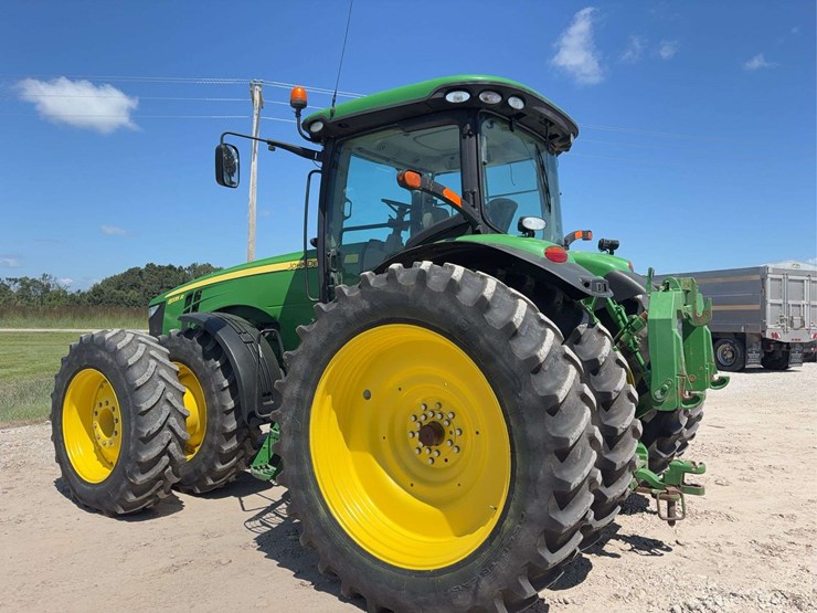 2012-john-deere-8335r-image-13