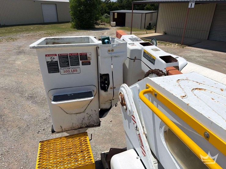 2014-international-durastar-4300-image-30