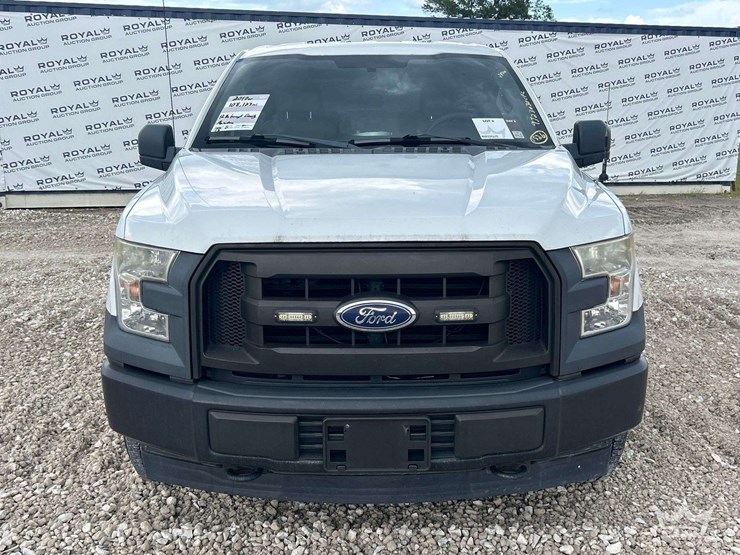 2017-ford-f150-image-27