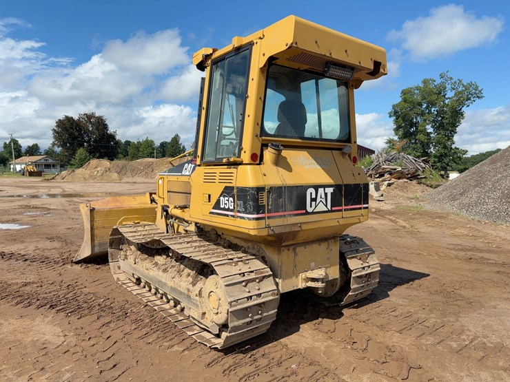 2004-caterpillar-d5g-xl-image-3