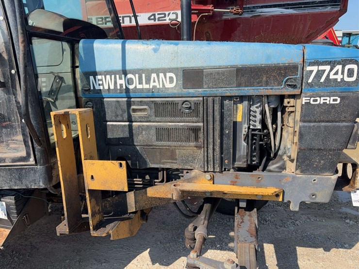ford-7740-image-5