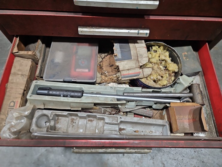 rolling-tool-chest-with-contents-image-17