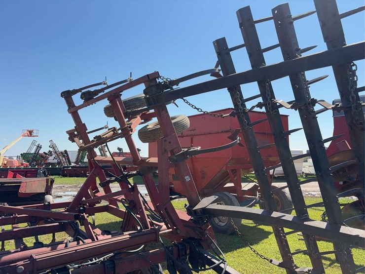 case-ih-4800-image-11