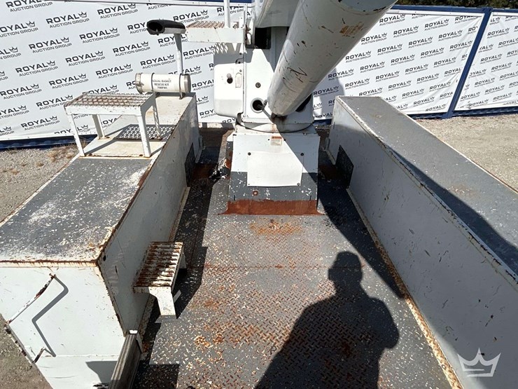 2013-international-durastar-4300-altec-aa755mh-55ft.-material-handling-insulated-bucket-truck-image-34