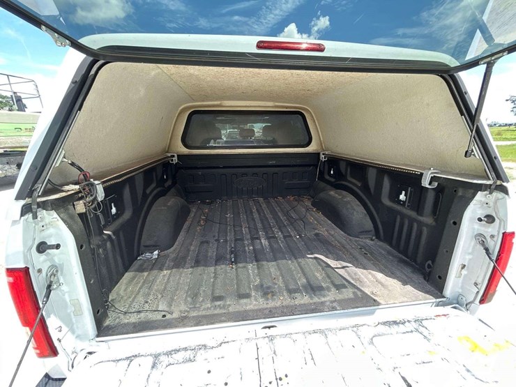 2017-ford-f150-image-22