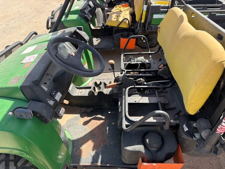 john-deere-gator-image-5