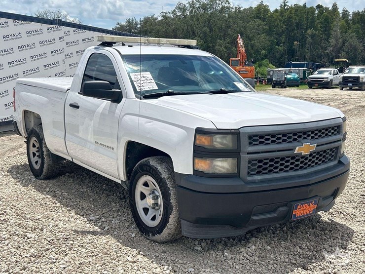 2015-chevrolet-silverado-1500-image-2