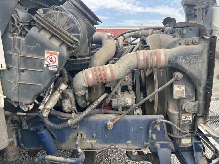 2015-kenworth-t370-image-15