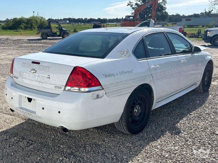 2012-chevrolet-impala-sedan-image-3