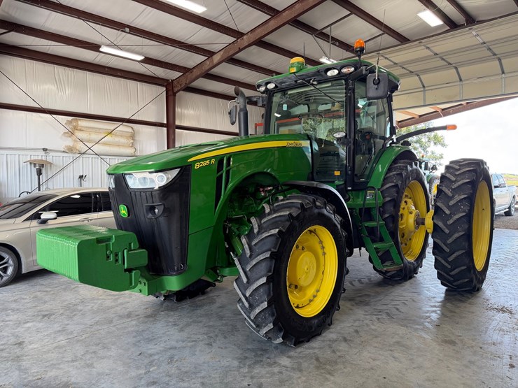 2011-john-deere-8285r-image-1