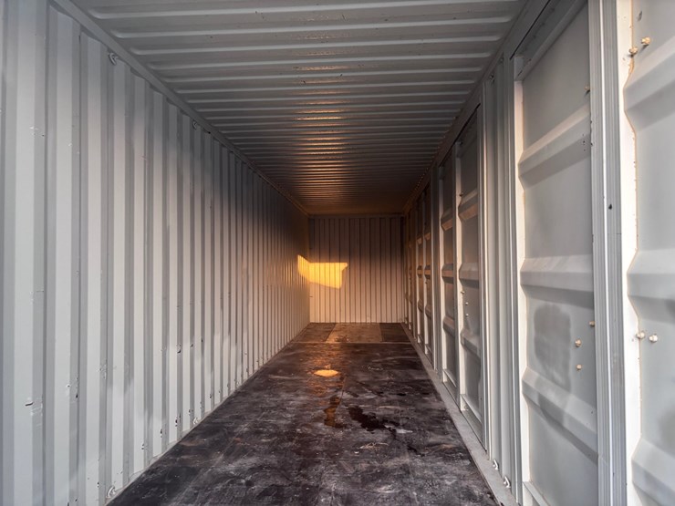 #1238-•-40ft-container-image-5