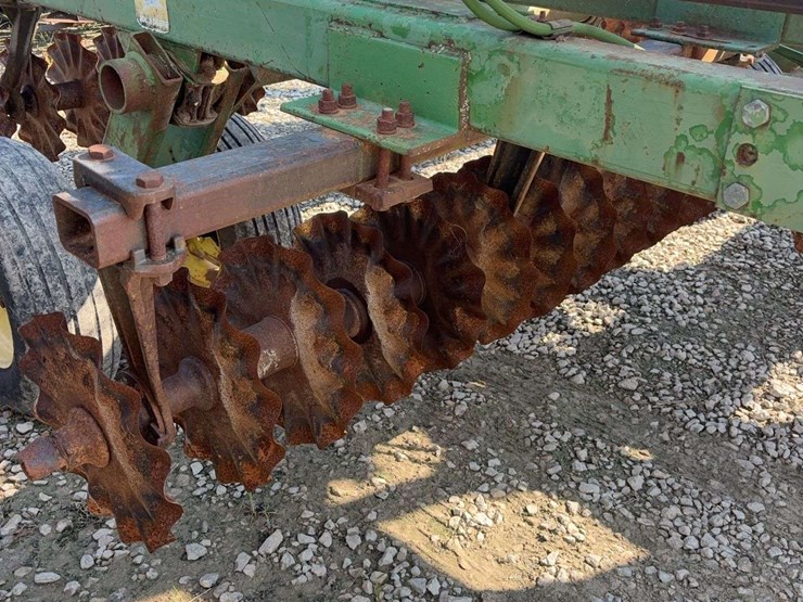 john-deere-325-image-5