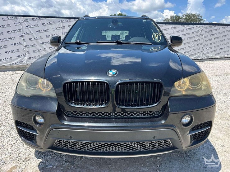 2011-bmw-x5-image-26