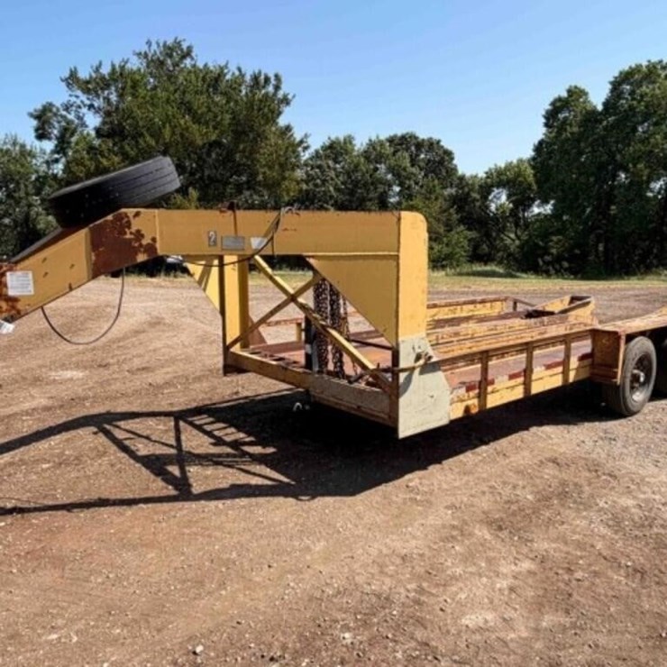 Belshe Gooseneck Equipment Trailer