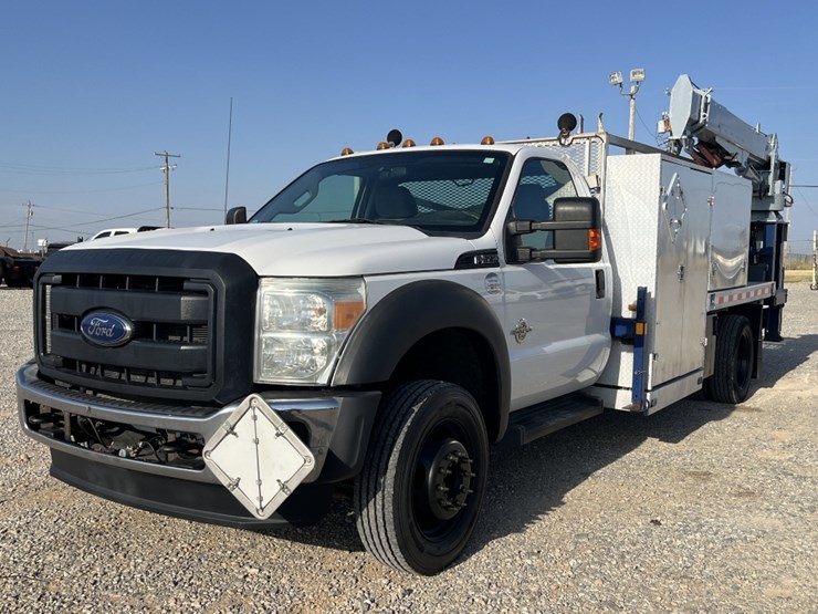 2015-ford-f550-image-1