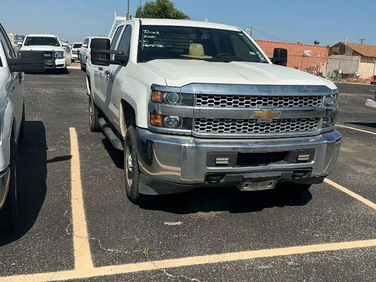 2019-chevrolet-silverado-2500-image-3