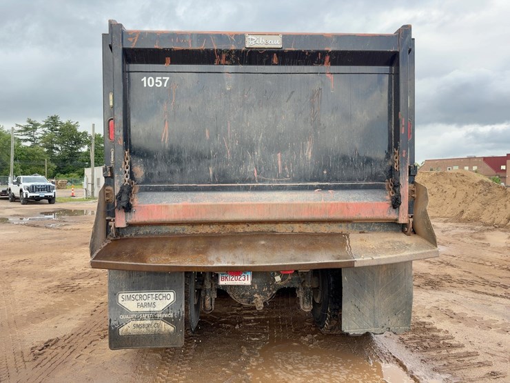 2021-volvo-vhd-tri/a-dump-truck-image-4