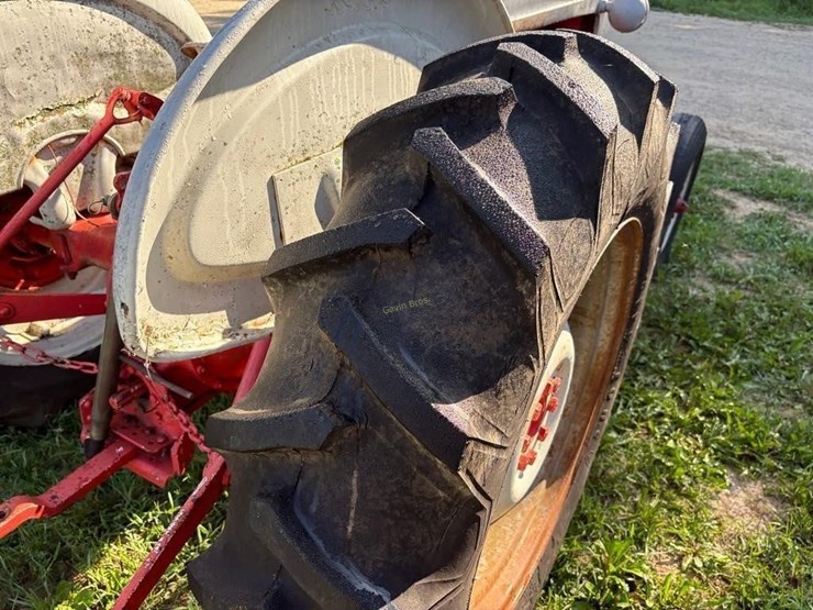 ford-tractor-image-9