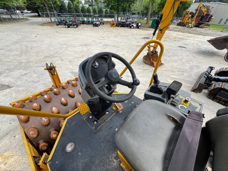2013-caterpillar-cp44-image-5