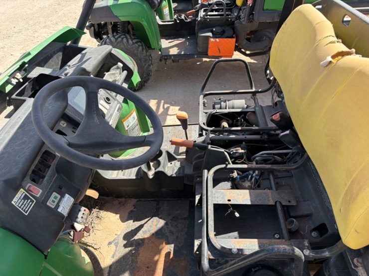 john-deere-gator-image-5