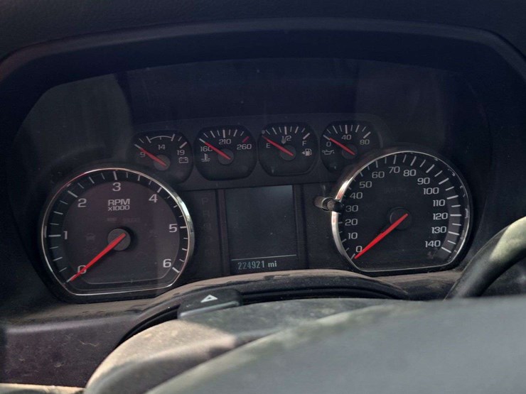 2015-gmc-2500-image-9