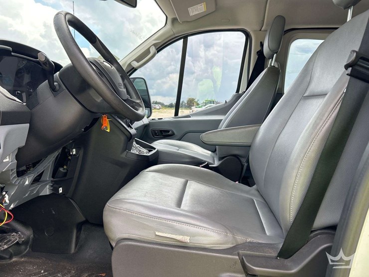2018-ford-transit-image-13
