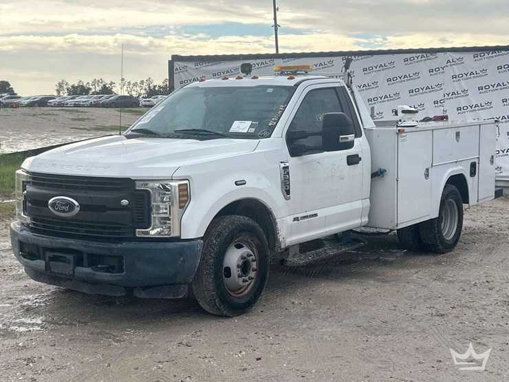 2018-ford-f350-image-1
