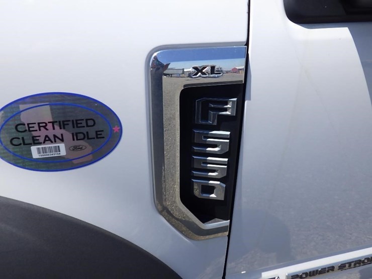 2020-ford-f550-image-13