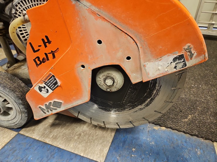 mk-walk-behind-road-saw-image-4