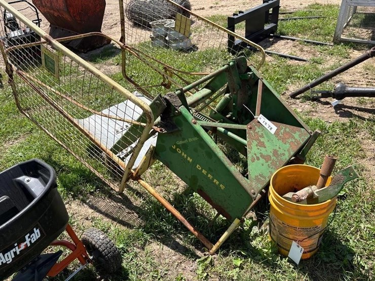 john-deere-24t-image-1