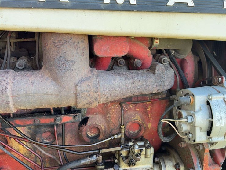 farmall-806-diesel-image-21