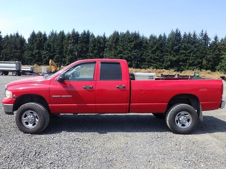 2004-dodge-2500-image-2