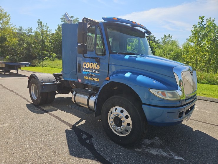 2007-international-8500-s/a-tractor-image-7