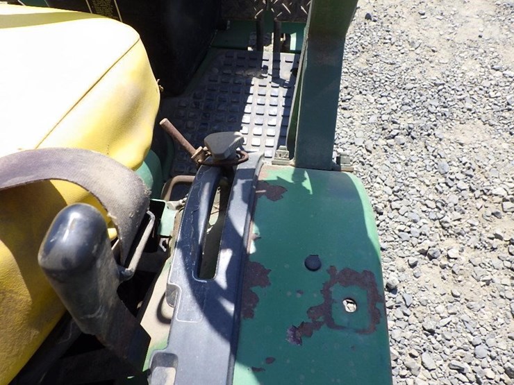 john-deere-4100-image-22