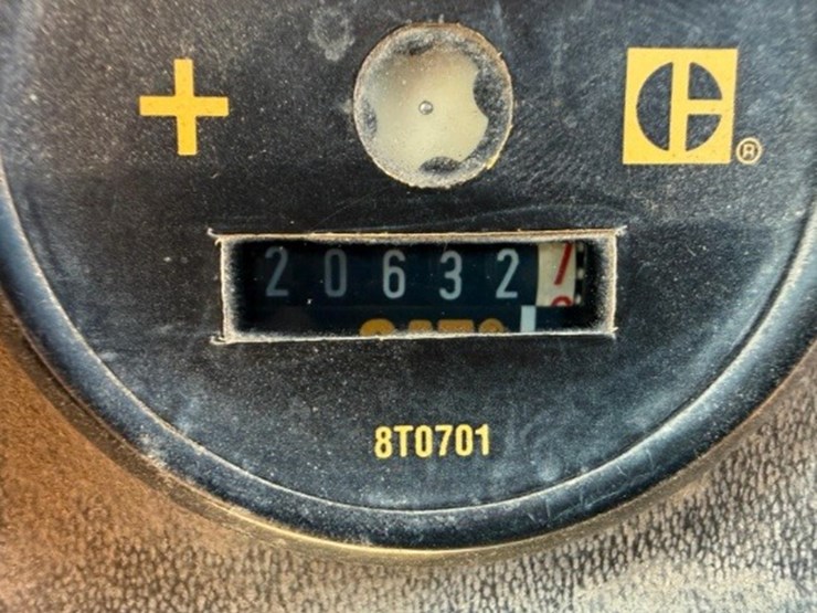 caterpillar-d10-image-22