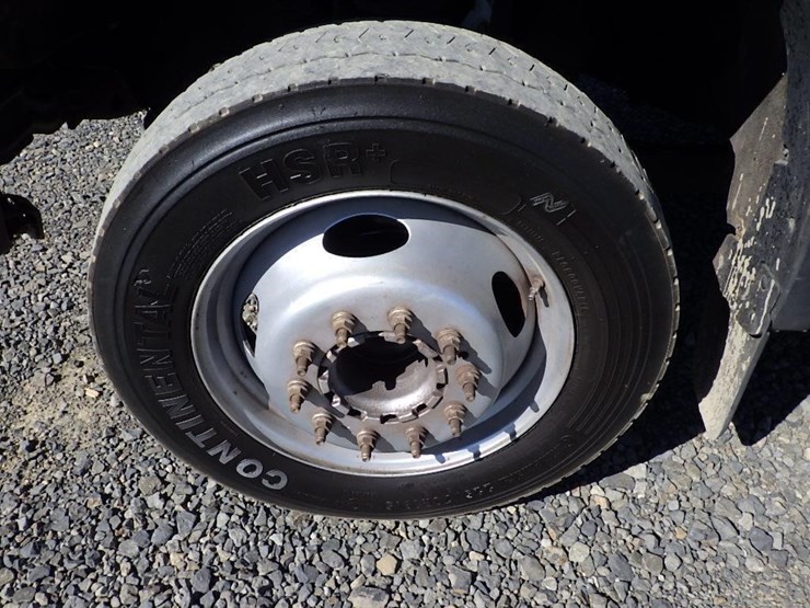 2014-ford-f550-image-10