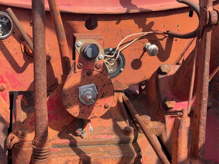 mccormick-deering-w-40-image-39