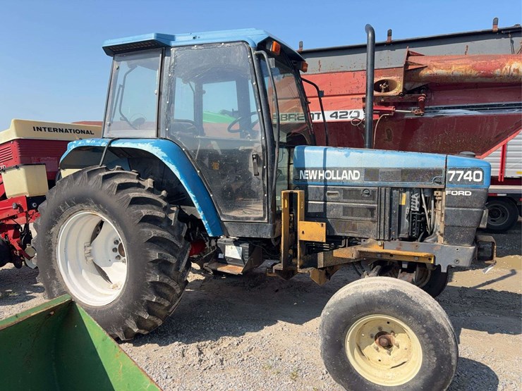 ford-7740-image-4
