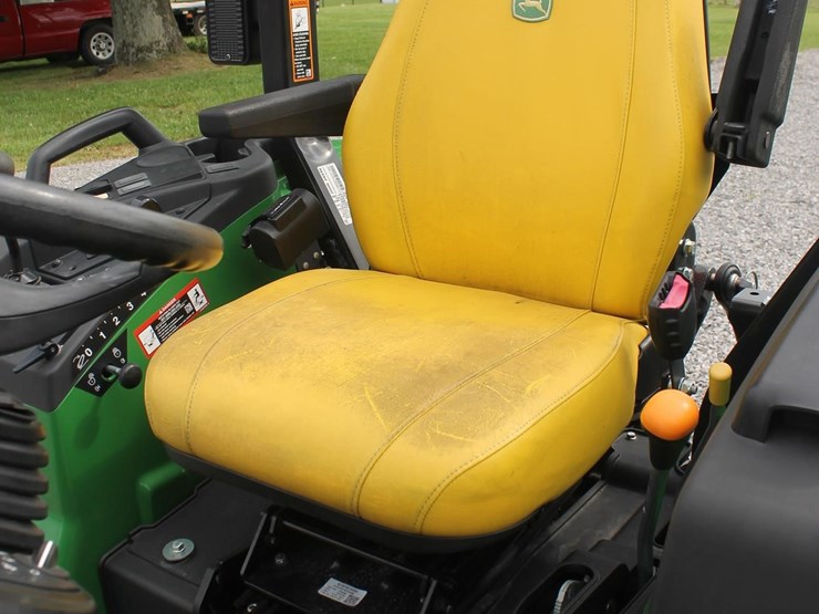 john-deere-2032r-image-13