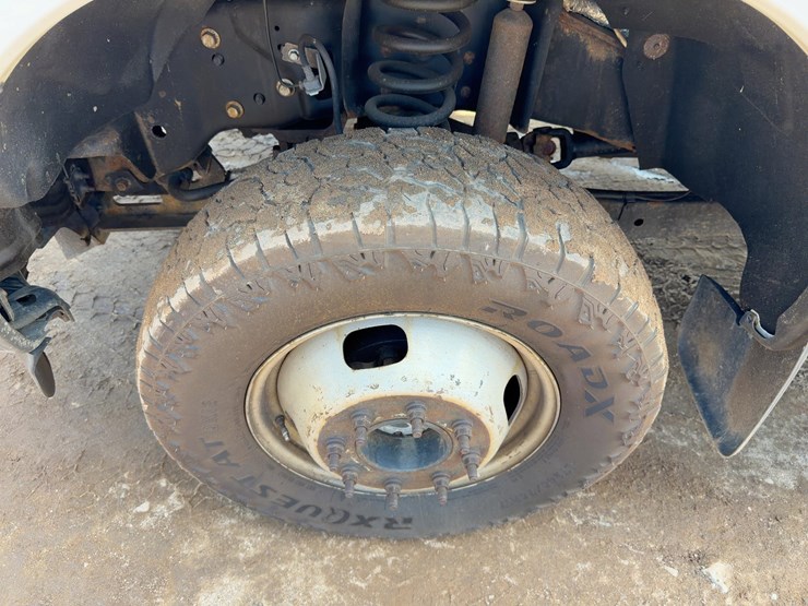 2016-ford-f350-xl-image-11